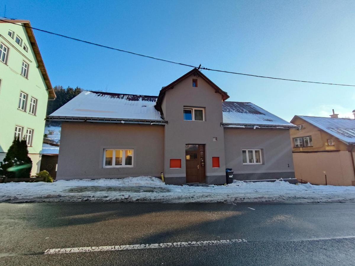 Apartmany Na Ceste Desná 外观 照片